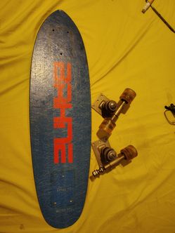 Vintage skate missing one wheel