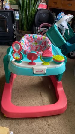 Safety Ist baby Walker like new  pick up. E.  Side. Tacoma