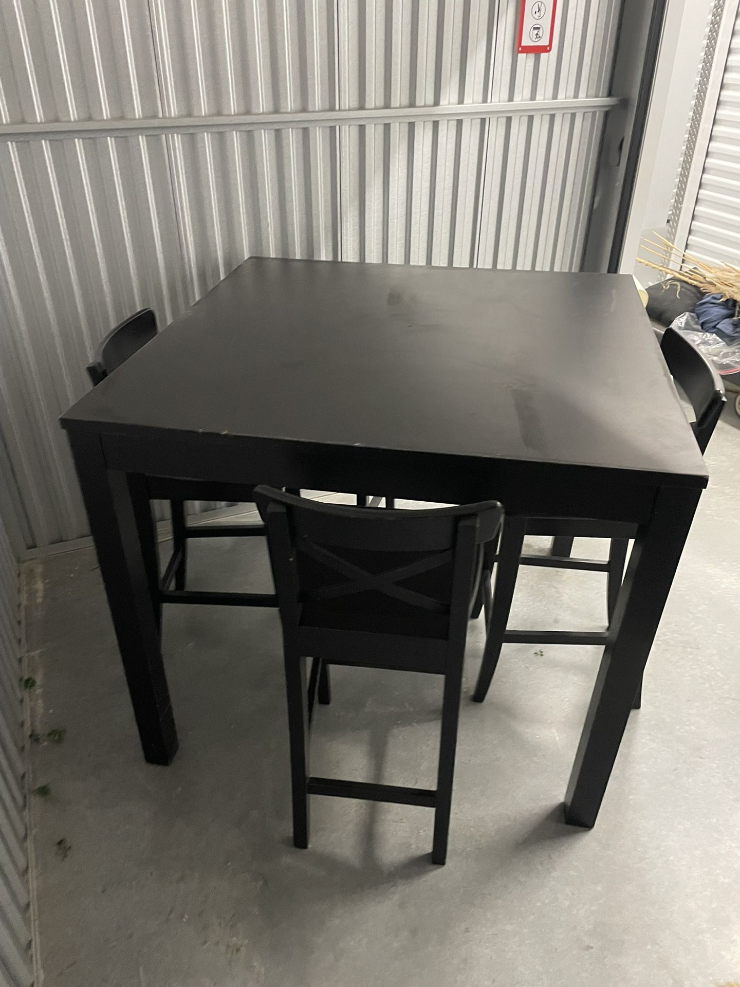 Blk Dinning Room Table And Chairs 