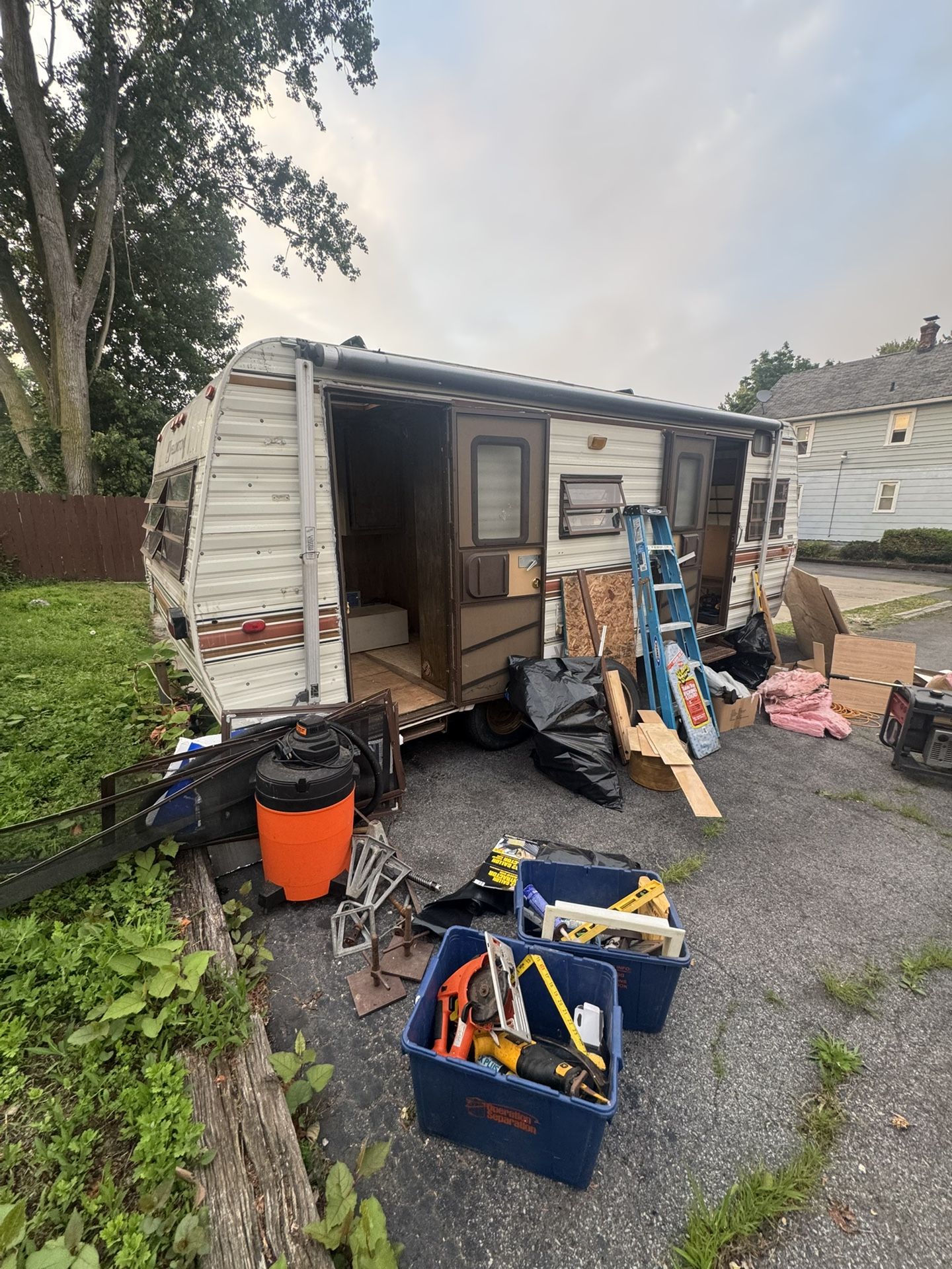 1984 yellowstone camper
