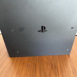 Ps4 Pro 1 Tb With 4 Controllers 