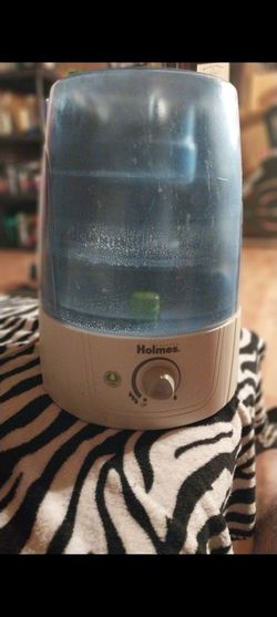 Holmes 1.2 Gallons Ultrasonic Humidifier