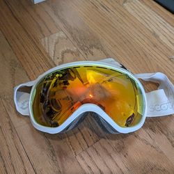Snowboard Gear Bundle – Pants, Goggles, Gloves, Wrist Guards