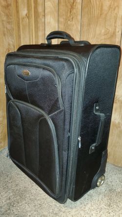 Ricardo Beverly Hills wheeled suitcase/ travel luggage