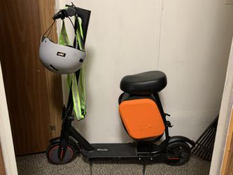 Electric Scooter With Charger & Protective Gear