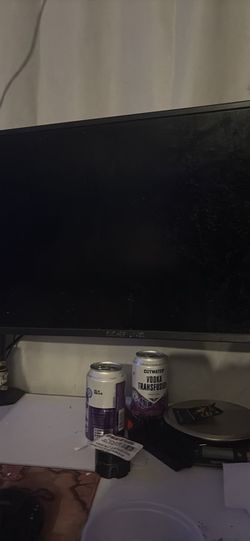 165 hz and 75 hz monitor and monitor mount