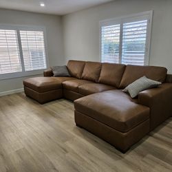 Leather Couch Brand New Condition 