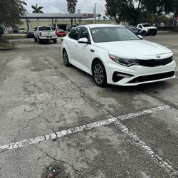 2019 KIA Optima