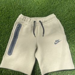 Nike tech shorts