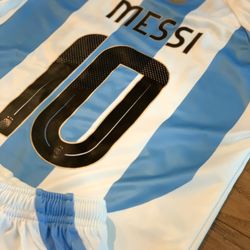 MESSI ARGENTINA KIDS SOCCER JERSEY SET SIZE MEDIUM 26
