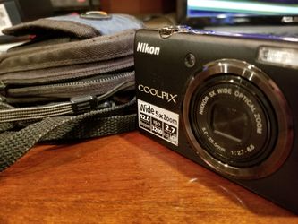 Digital Camera Nikon or Fujifilm Display Screen High Resolution