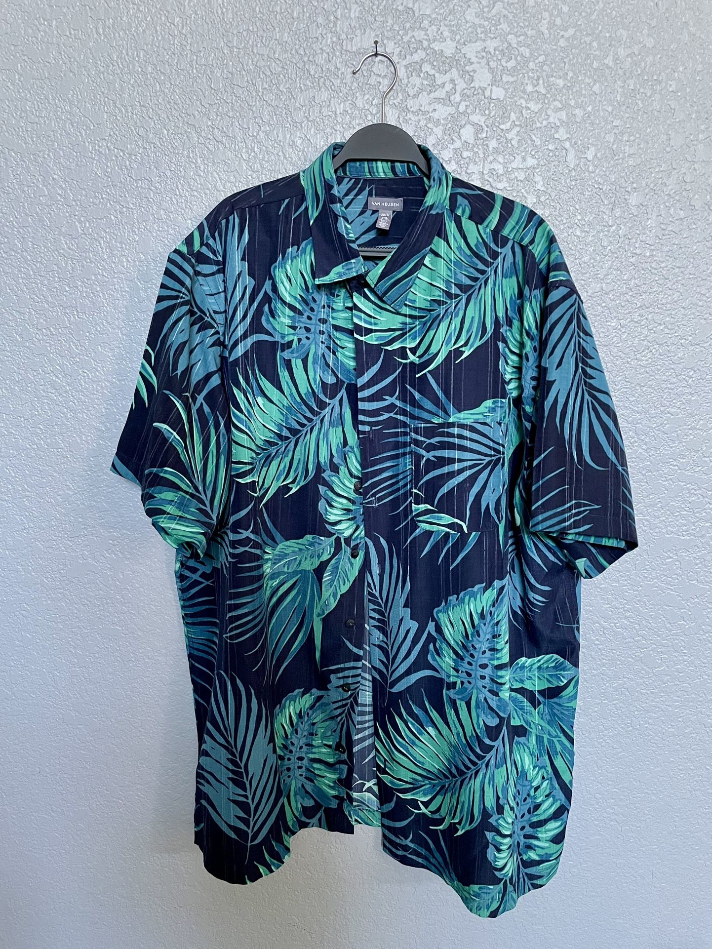 6 Men’s 2XL Shirts