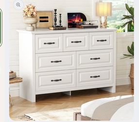 7-Drawer Farmhouse Dresser, Solid Wood Storage Space, Sturdy Wide Chest with Smooth Glide Drawers & Anti-Slip Kit, for Bedroom or Hallway, White