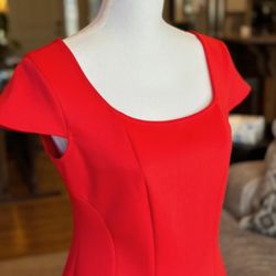 Adorable Dress Above Knee Lace Hem Size 8