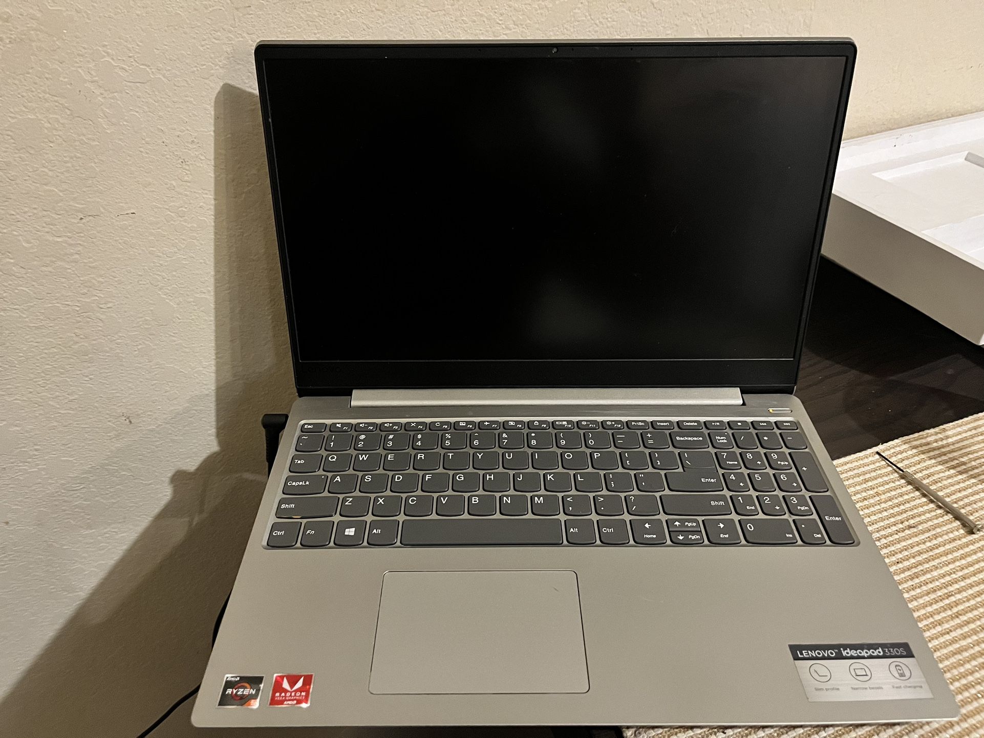 Laptop Lenovo Ideapad 330s 
