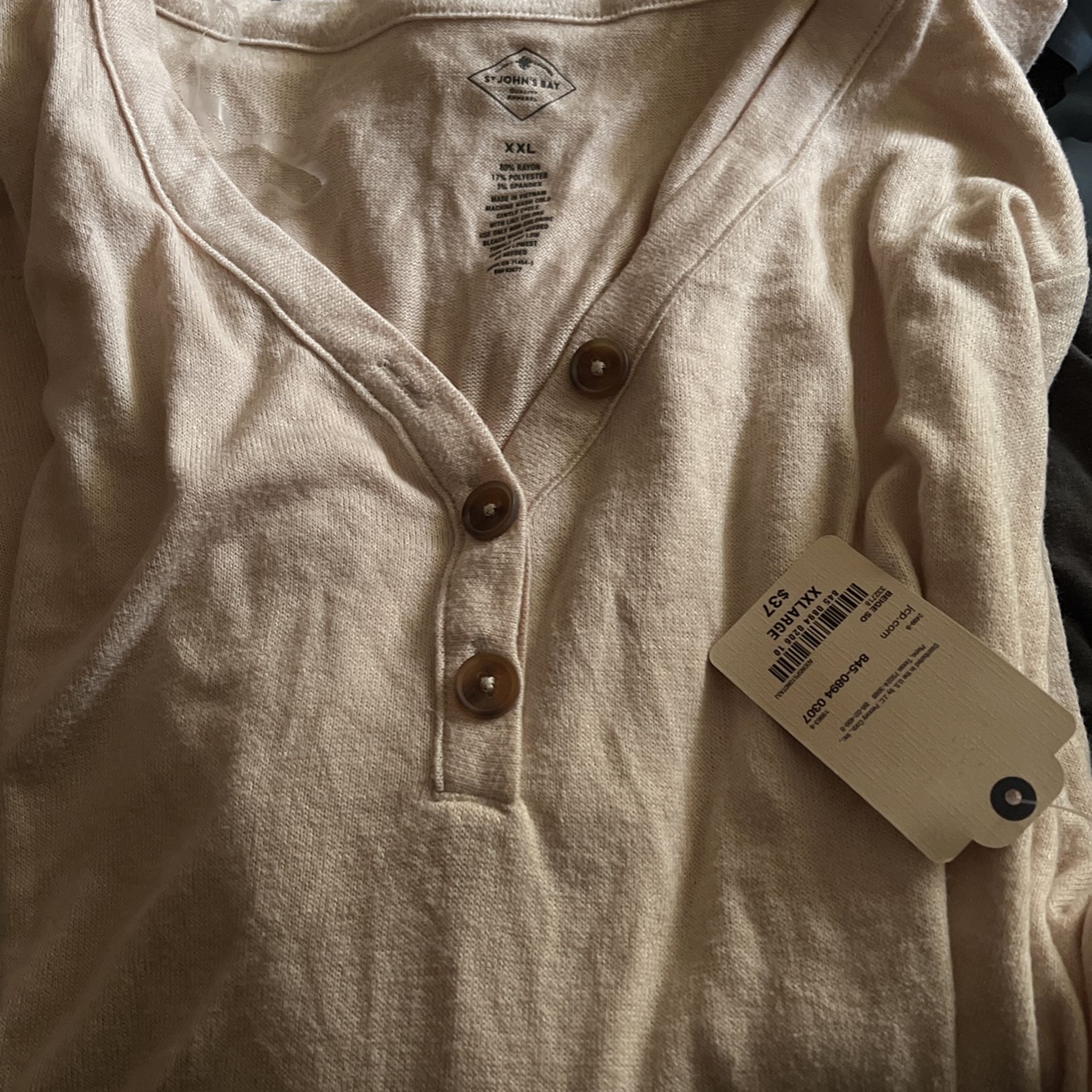 New With Tag XL Mens Hooded Sleepwear And Women’s Sweater And Sleepwear. Free Gift Wrap