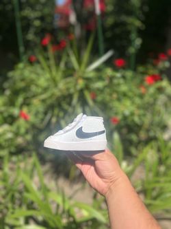 Nike Blazer Mid 77 Toddler (Toddler Unisex Size, 4C)