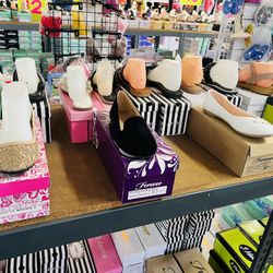 Beautiful Woman Shoes 3 Pairs For $20