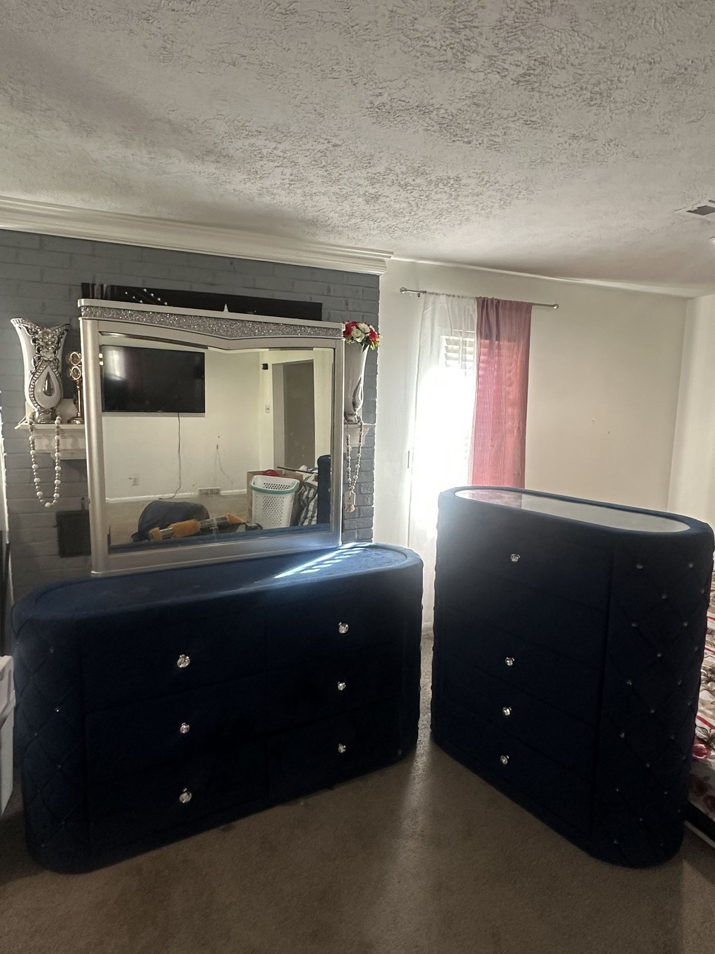 Dresser And Mirror Cabinets For Sale