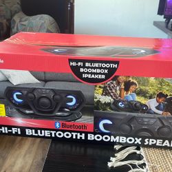 NEW HI-FI BLUETOOTH SOEAKER