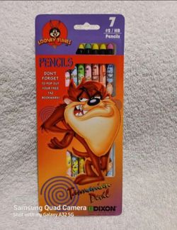Vintage Looney tunes Tweety and Tasmanian Devil pencils set
