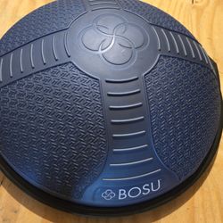 BOSU EXERCISE BALL