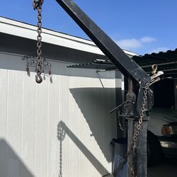 Engine hoist