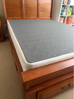 Queen mattress / box spring
