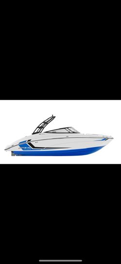 2018 Yamaha AR240