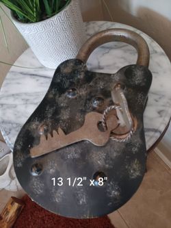 Wall Padlock Key Holder Box. Wooden