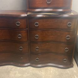 Solid Woof Dresser With Night Stand 