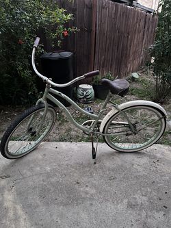 Vintage Style Beach Cruiser Bike - Whitewall Tires