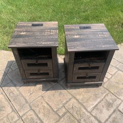 2 Identical Side Tables 