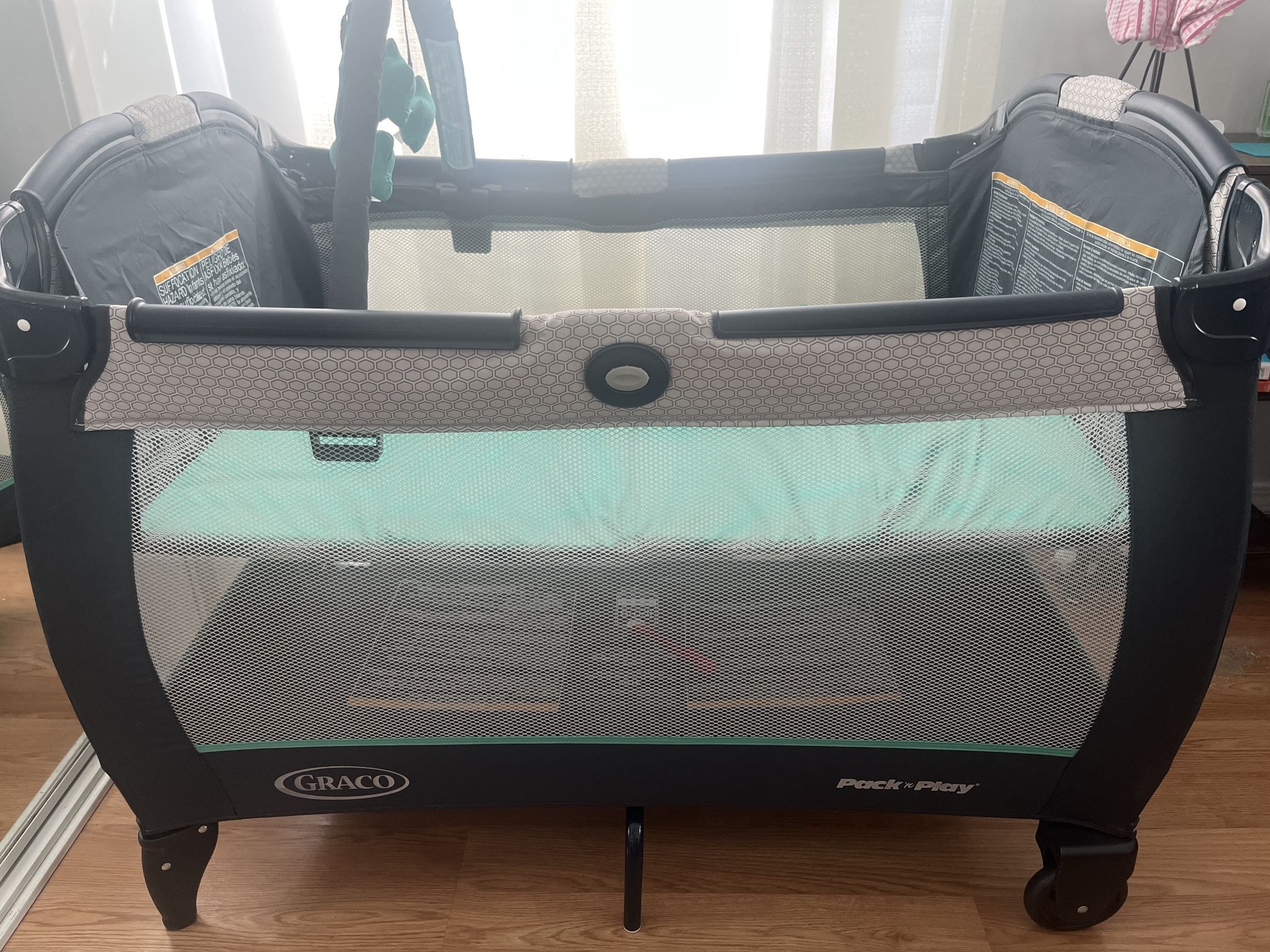 GREAT CONDITION Graco Pack ‘n’ Play Set