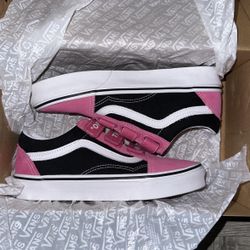 Vans  Size 6.5 In Women 