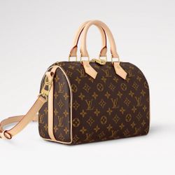 Authentic Louis Vuitton Speedy Bandoulière 30 in signature Monogram canvas