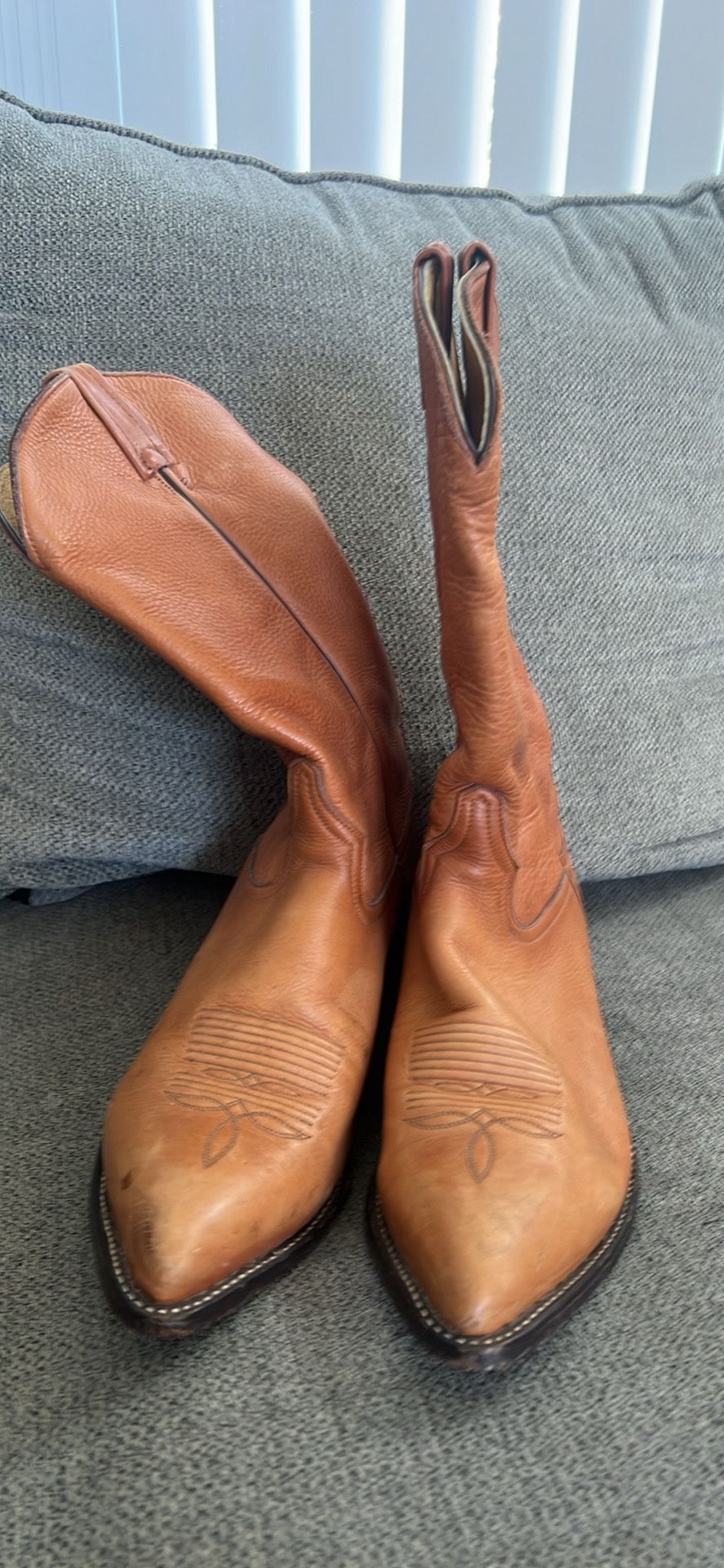 Men’s Tony Lama Cowboy Boots Size 10D