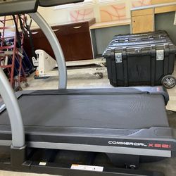 NordicTrack Commercial X22i Treadmill 