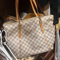 Louis Vuitton Bag