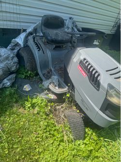 Craftsman riding lawnmower