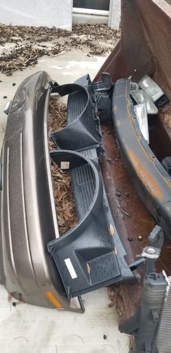 95-06 Chevy Astro or GMC Safari Van Radiator Fan Shroud