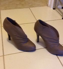 Dollhouse heels size 8.5