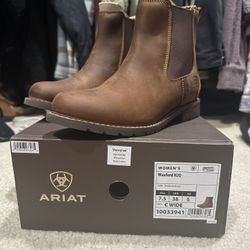 Ariiat Boots 