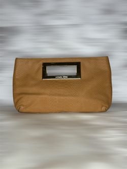 (MT431) EUC Michael Kors Clutch