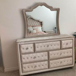 Lucienne Dresser
And  Mirror ACME$10 Down Payment And Financing Available
