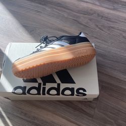 Adidas Shoes Size 8