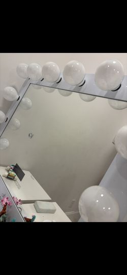 Impressions Mirror Bluetooth 