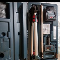  Bosch GLL 150 ECK self-leveling laser level kit