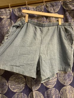 Woman’s Shorts 2xl