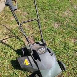 Black & Decker Corded Electric Lawn Mower